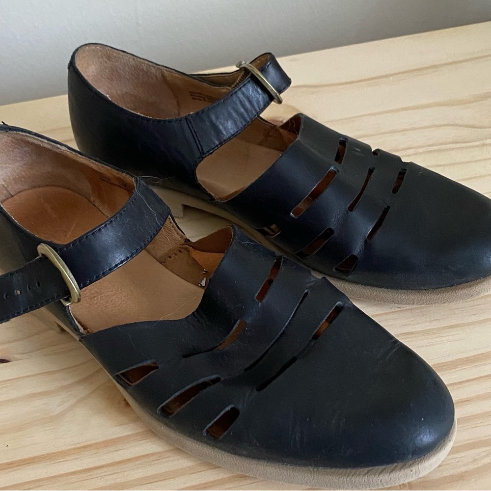 Born Leather Sandals